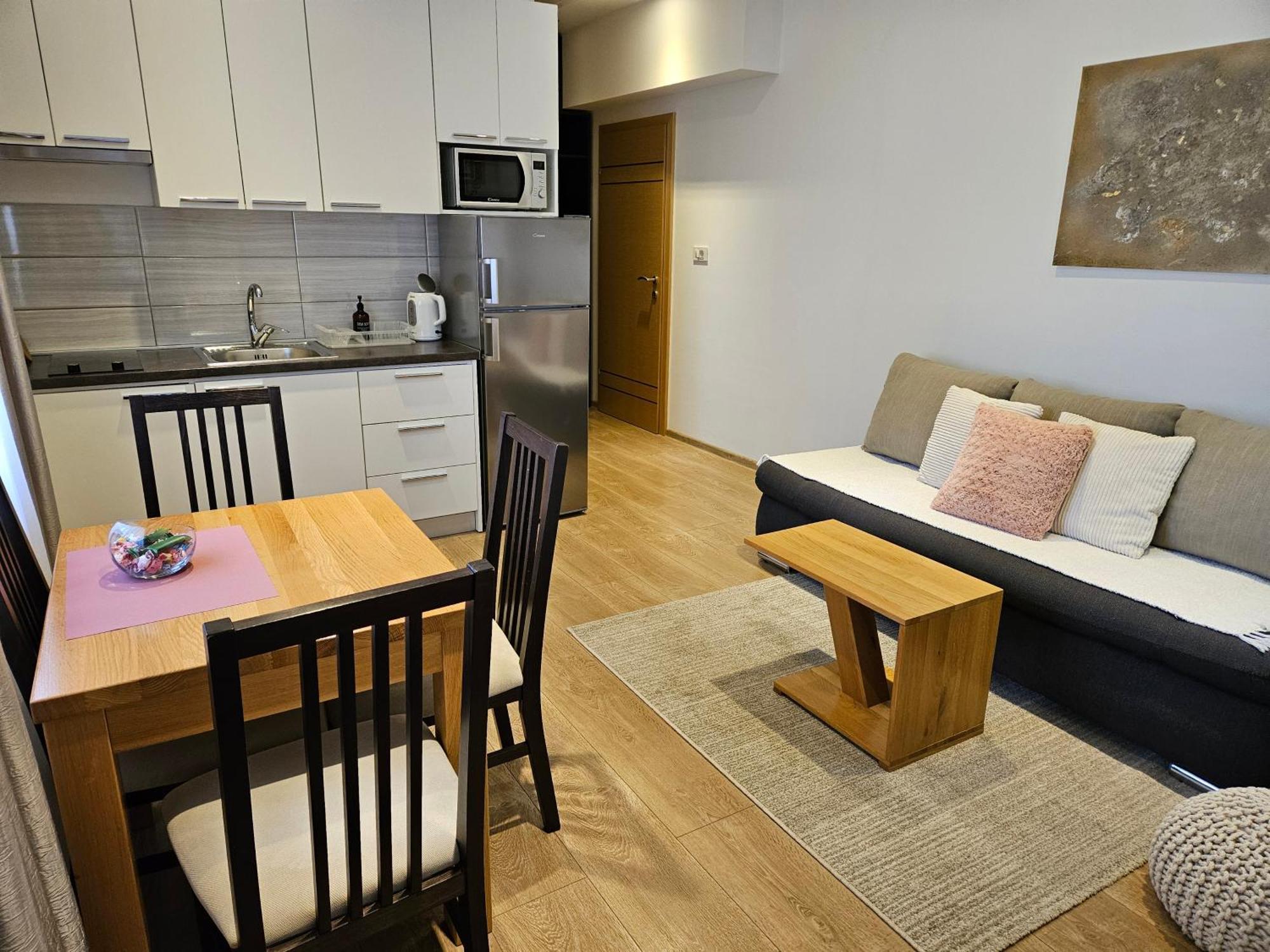 Apartments Woodnotes Licko Petrovo Selo Kültér fotó